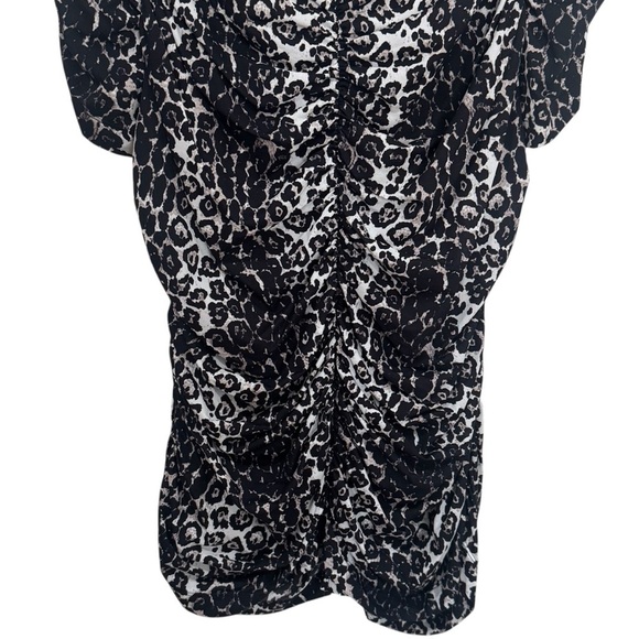 St. John Black and White Snow Leopard Print Sweetheart Ruched Top Size L - Picture 7 of 11